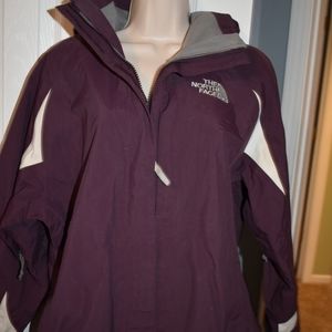 Woman's North Face ski parks outer shell